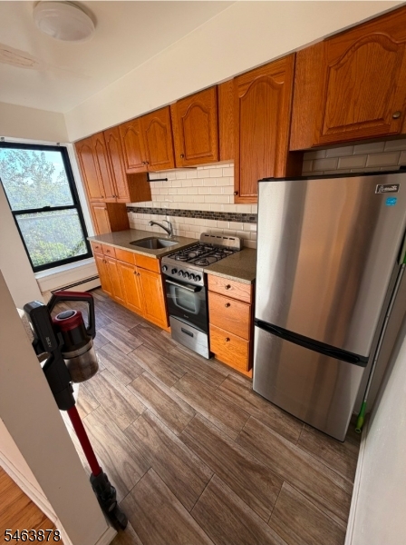 545 Bramhall Ave 3 Property Photo 3