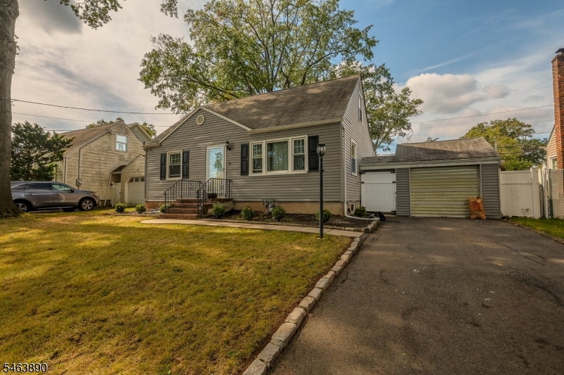 214 Villa Pl Property Photo 1