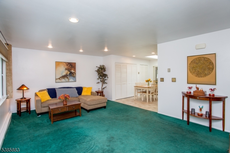 5 Deer Path Property Photo 6