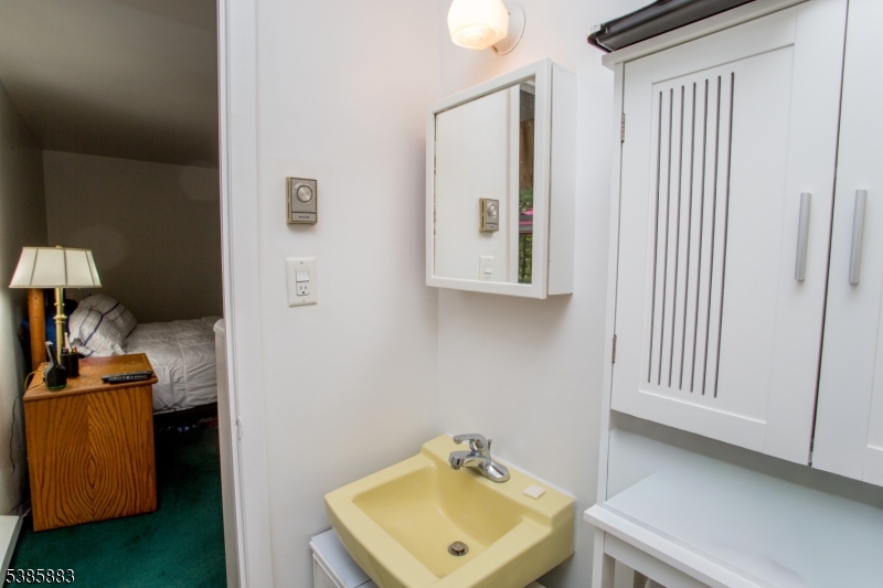 5 Deer Path Property Photo 10