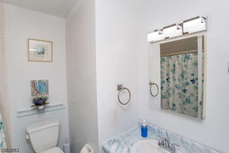 5 Deer Path Property Photo 12