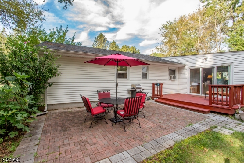 5 Deer Path Property Photo 21