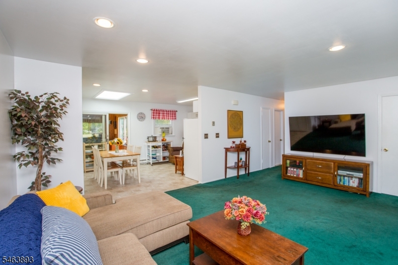 5 Deer Path Property Photo 35