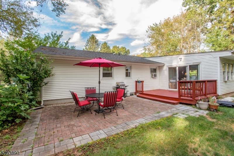 5 Deer Path Property Photo 46