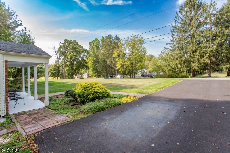 5 Deer Path Property Photo 48