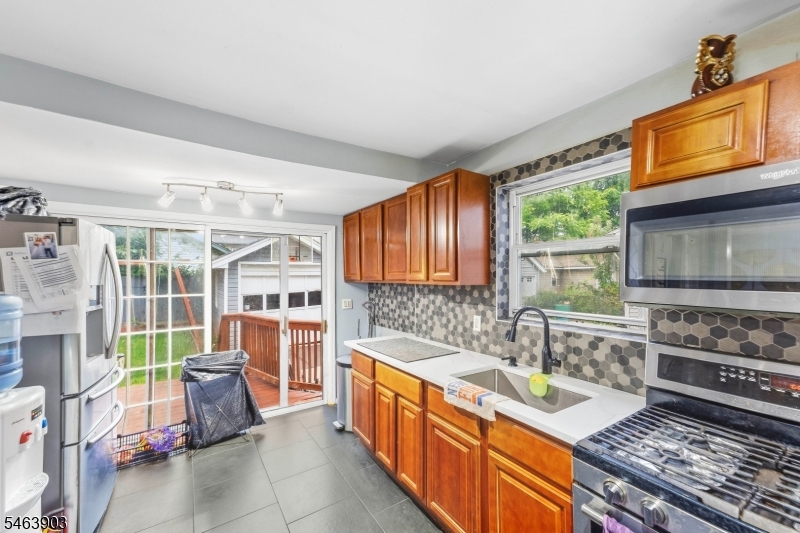 1700 Edmund Ter Property Photo 4