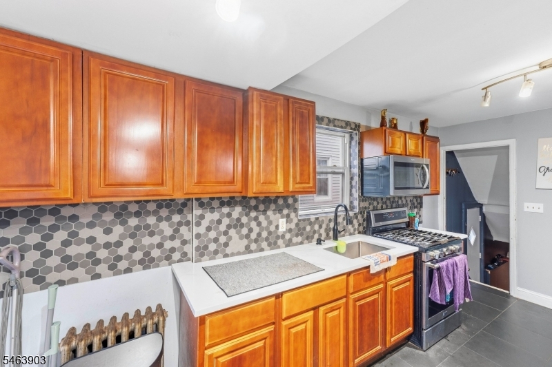 1700 Edmund Ter Property Photo 7