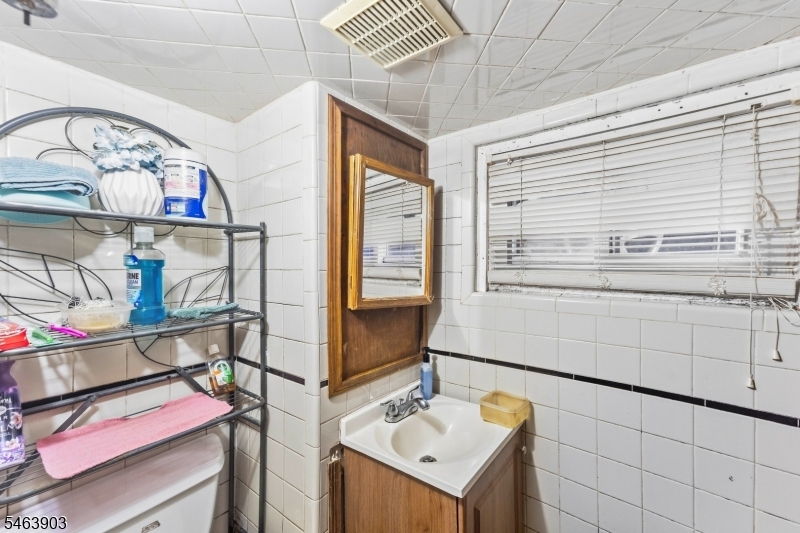 1700 Edmund Ter Property Photo 25