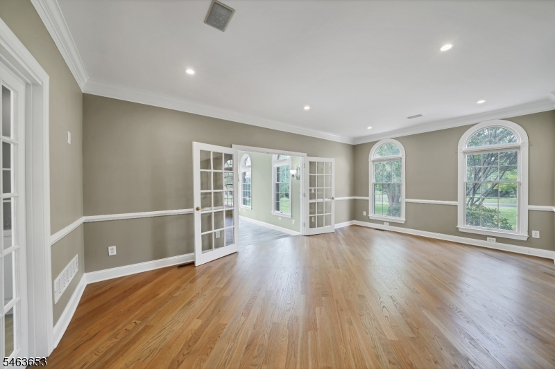 221 Johns Lane Property Photo 6