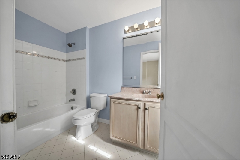 221 Johns Lane Property Photo 33