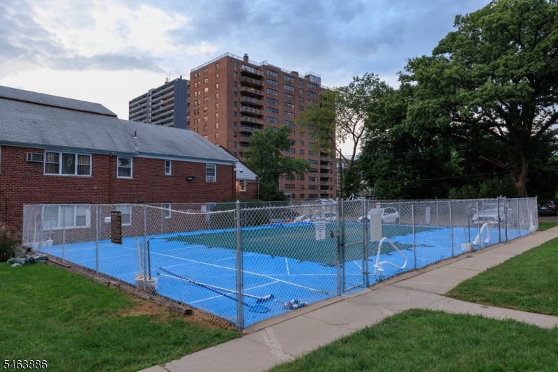 245 Passaic Ave D16 Property Photo 18