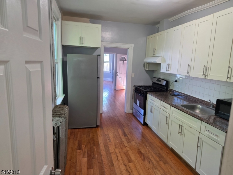 9 S 17th St Property Photo 3