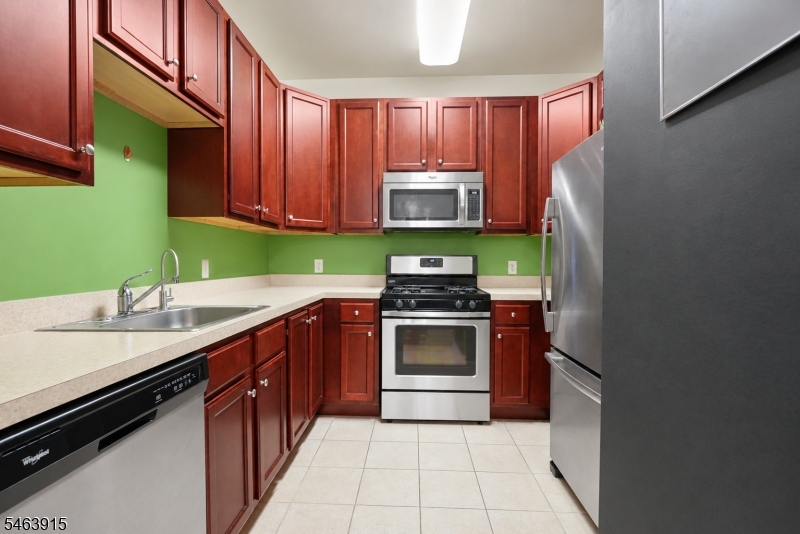 435 Van Houten Ave 102 Property Photo 16