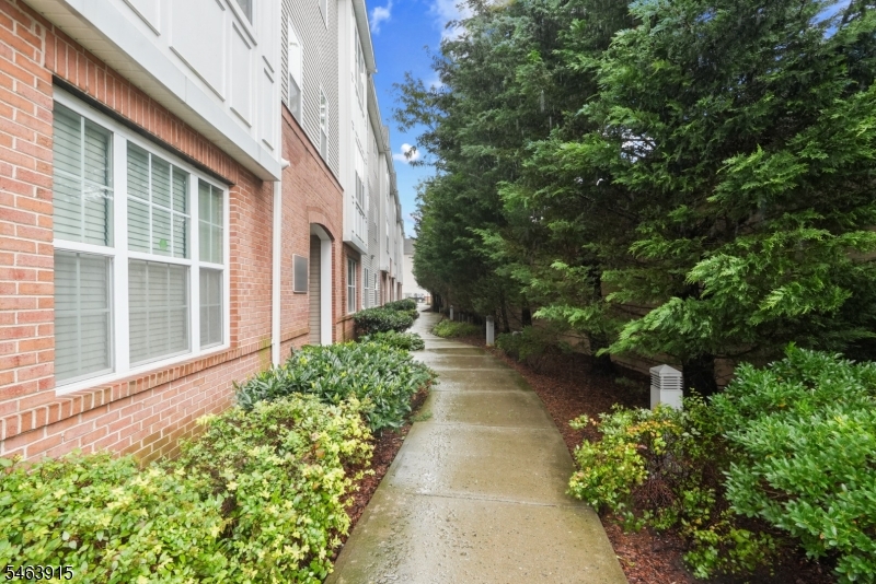 435 Van Houten Ave 102 Property Photo 18