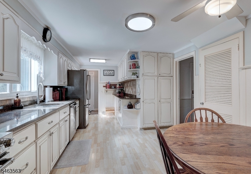 67 Harrison St Property Photo 12