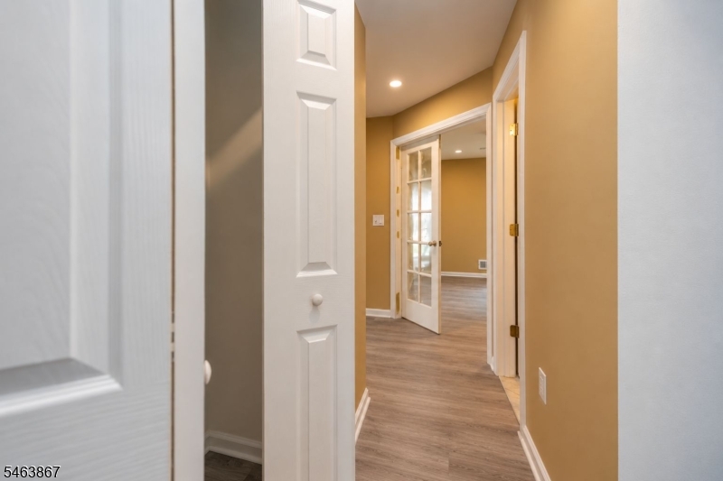 251 Broadmoor-6 6 Property Photo 10