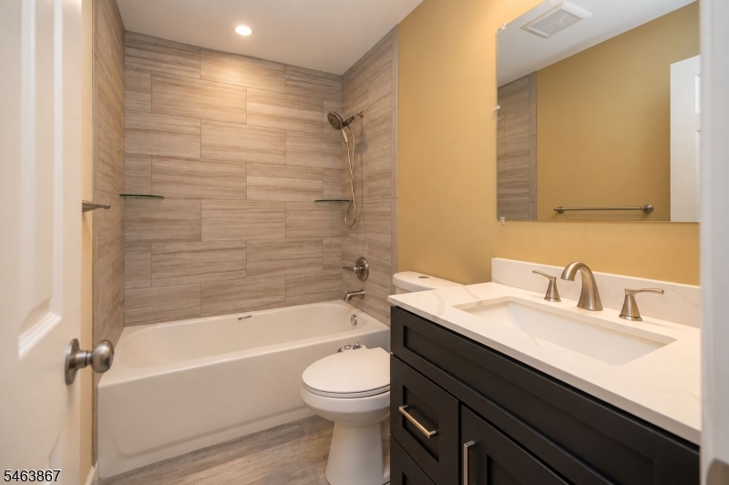 251 Broadmoor-6 6 Property Photo 11