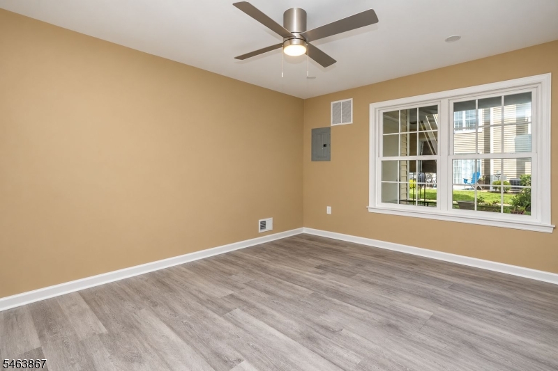 251 Broadmoor-6 6 Property Photo 12