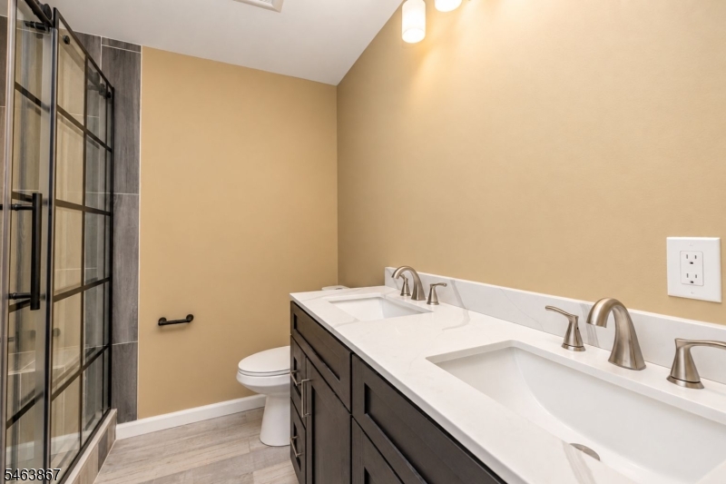 251 Broadmoor-6 6 Property Photo 14