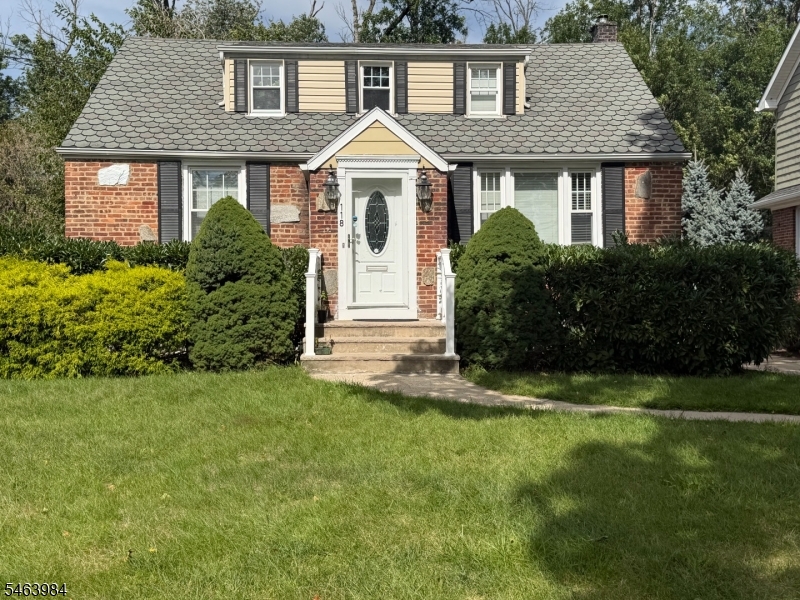 118 3rd St Property Photo 1