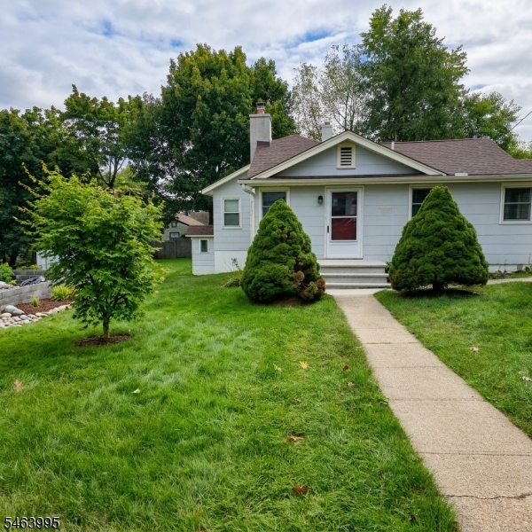 43 Chesapeake Ave Property Photo 1