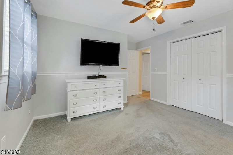 21 Aldrin Dr Property Photo 21