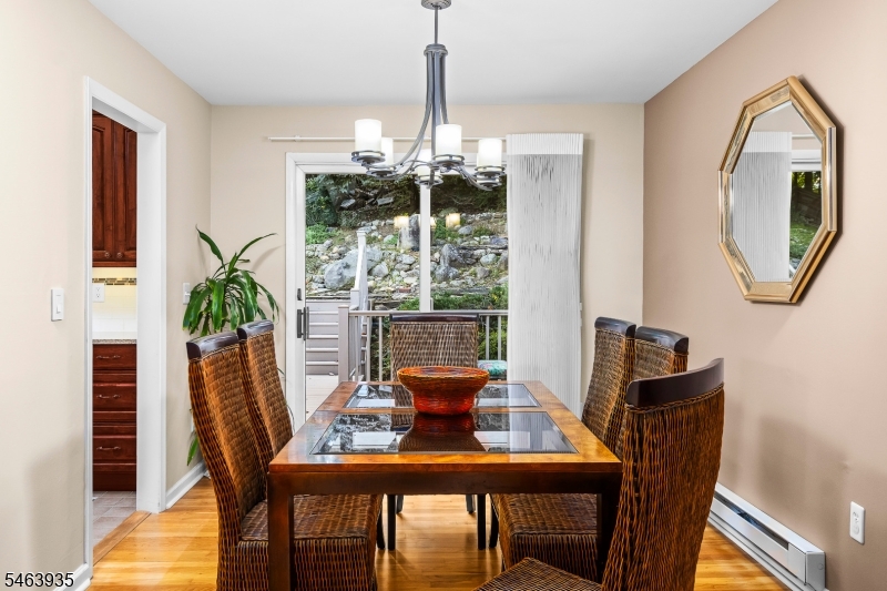 14 White Meadow Rd Property Photo 7