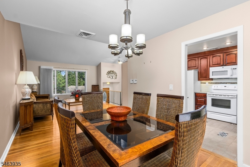 14 White Meadow Rd Property Photo 8