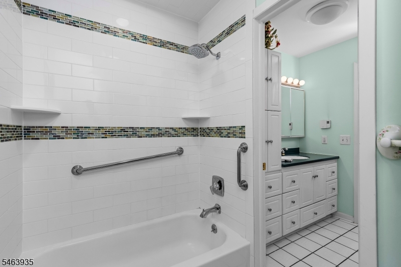 14 White Meadow Rd Property Photo 14