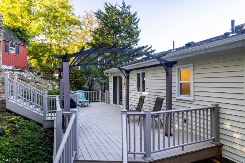 14 White Meadow Rd Property Photo 26