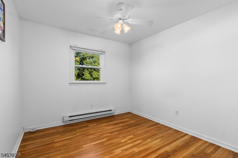 14 White Meadow Rd Property Photo 37