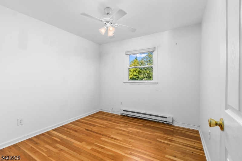 14 White Meadow Rd Property Photo 38