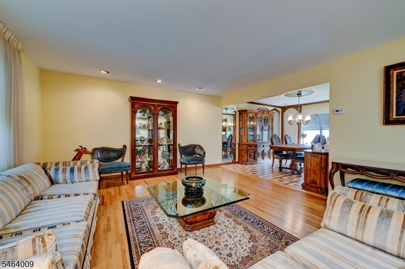 134 Hillside Ave Property Photo 8