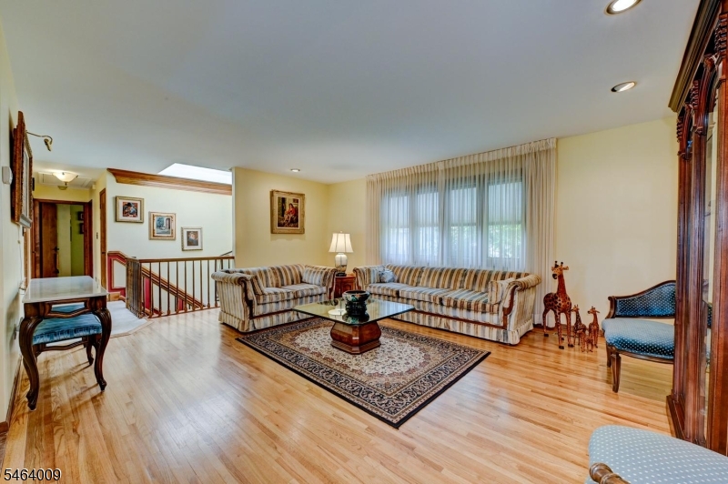 134 Hillside Ave Property Photo 9