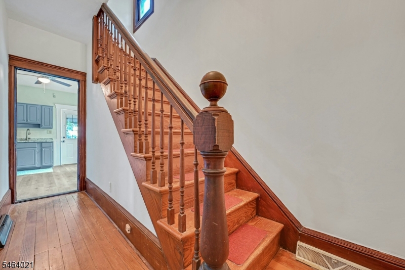 370 Sicomac Ave Property Photo 12