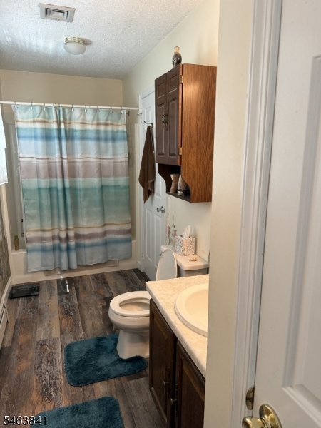73 Ocean Gate Ave Property Photo 6