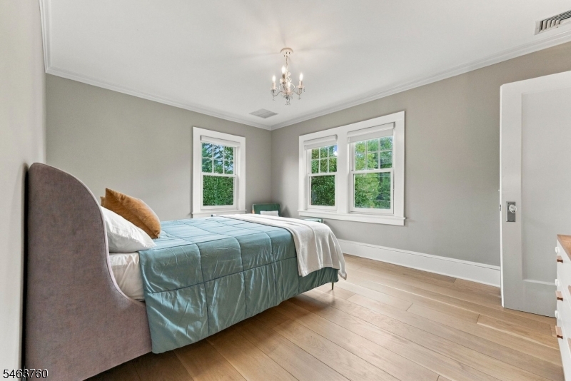 224 N Chestnut St Property Photo 35