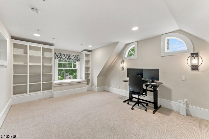 224 N Chestnut St Property Photo 39
