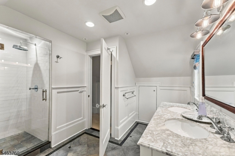 224 N Chestnut St Property Photo 42