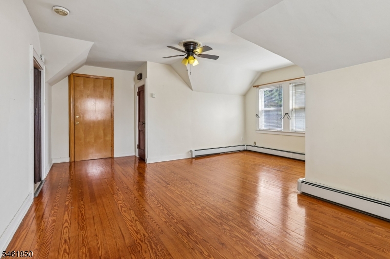 803 Devon St Property Photo 25
