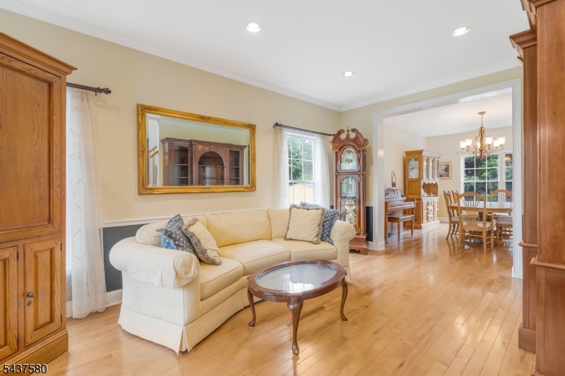 6 Varnon Ct Property Photo 4
