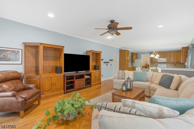 6 Varnon Ct Property Photo 16