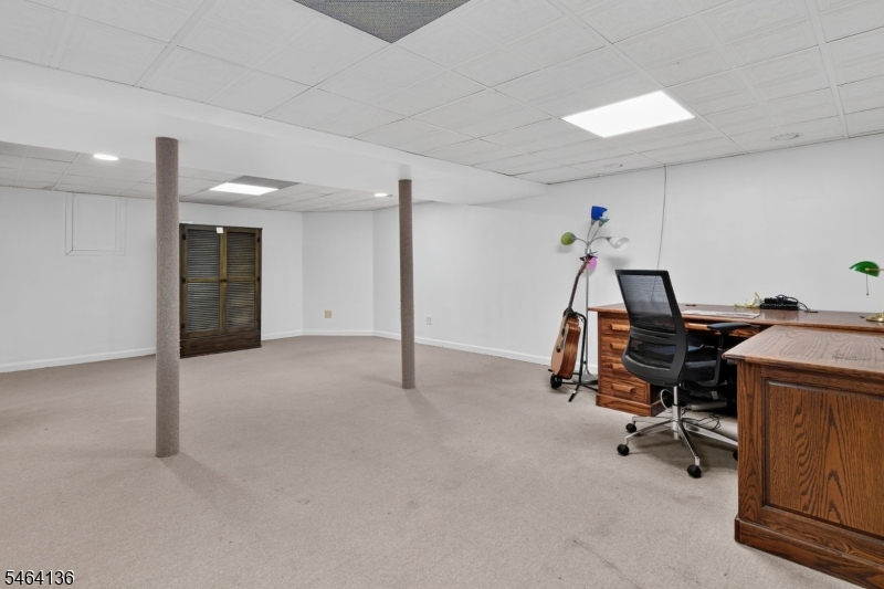48 Kingswood Rd Property Photo 26