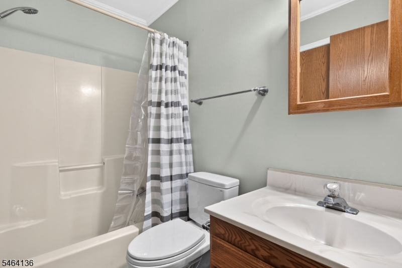 48 Kingswood Rd Property Photo 32