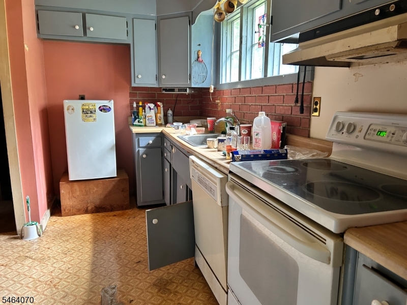 1 Stanley Pl Property Photo 7