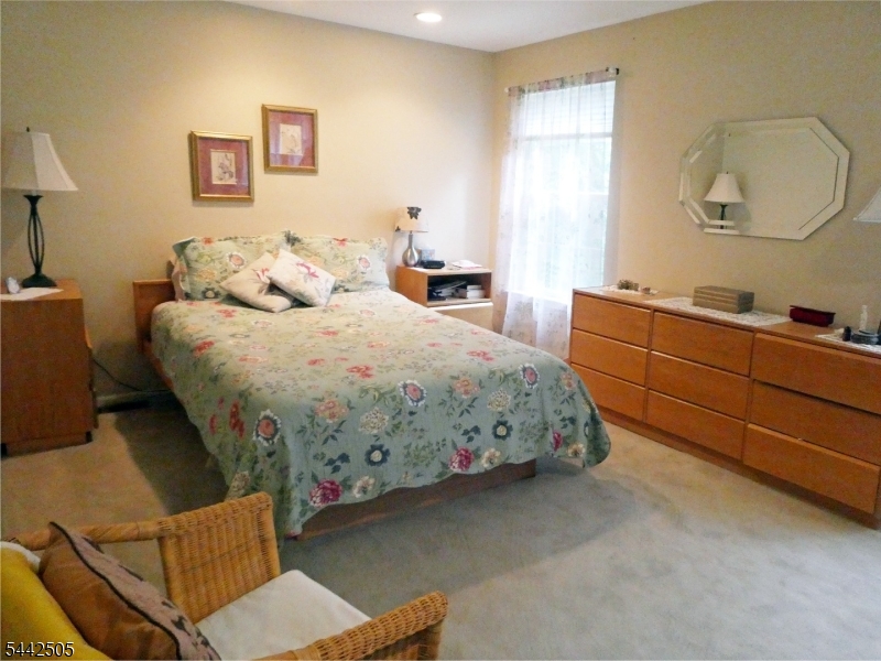 92 Stonehedge Court Property Photo 11