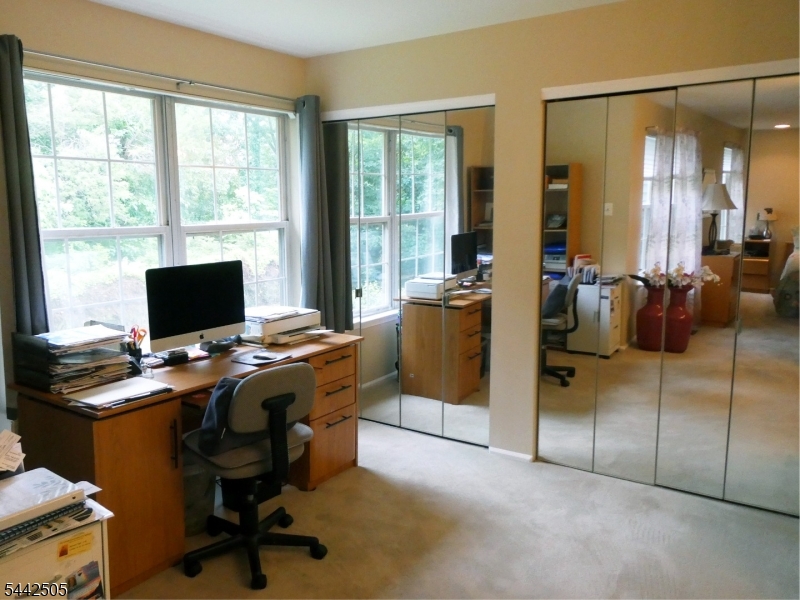 92 Stonehedge Court Property Photo 13