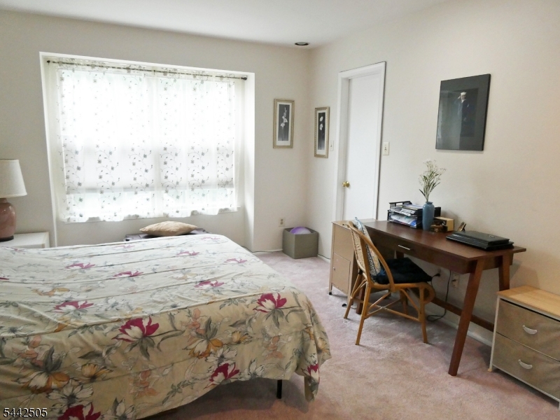 92 Stonehedge Court Property Photo 16