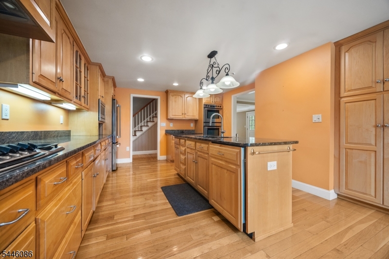 44 Hughes Ln Property Photo 6