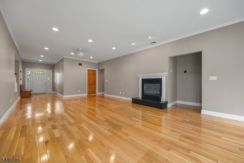 44 Hughes Ln Property Photo 15